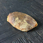 Ciabatta Natur von Jochen Gaues als ganzer Laib mit goldbrauner Kruste und Kräutern der Provence