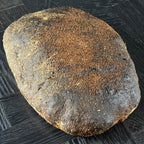 Großer 2kg Laib Dinkel Sylter Brot von Jochen Gaues mit krosser dunkel gebackener Kruste